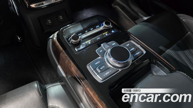 Genesis EQ900 2016 — photo 20