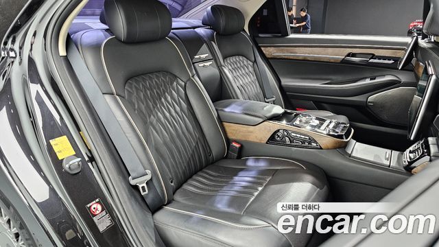 Genesis G90 2019 — photo 17