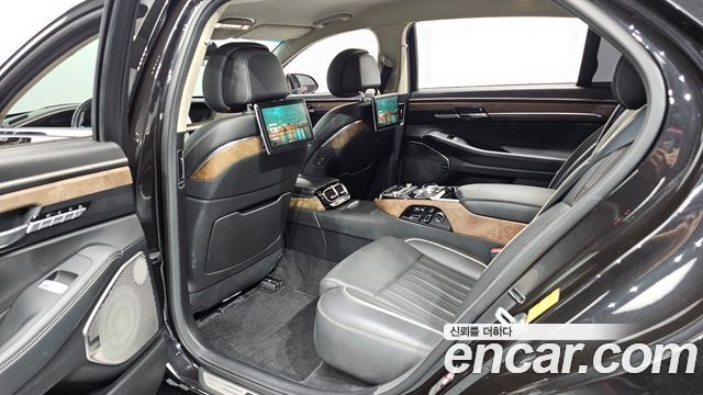 Genesis G90 2019 — photo 18