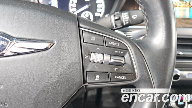 Genesis G90 2019 — photo 24