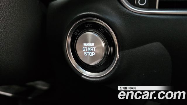 Genesis G90 2019 — photo 25