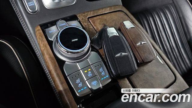 Genesis G90 2019 — photo 26
