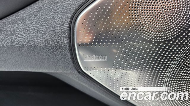 Genesis G90 2019 — photo 28