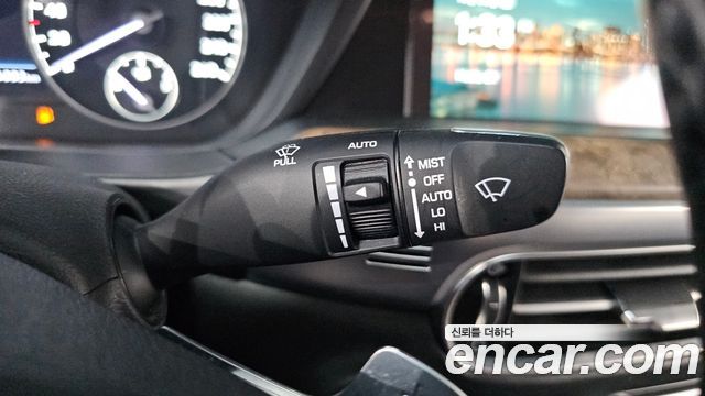 Genesis G90 2019 — photo 31