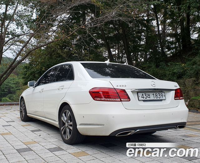 Mercedes-Benz E-Class 2014 — photo 2