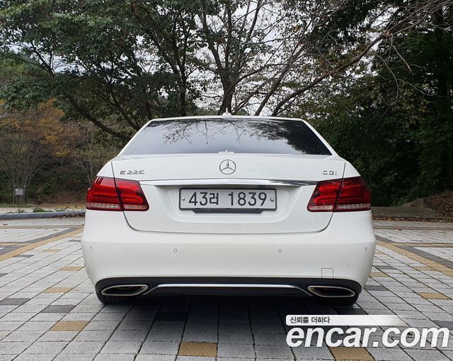 Mercedes-Benz E-Class 2014 — photo 6