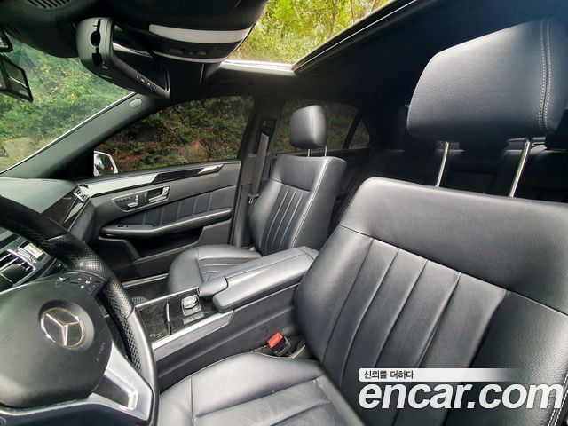 Mercedes-Benz E-Class 2014 — photo 8