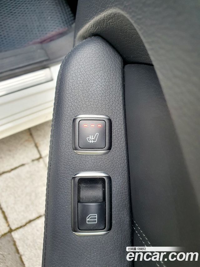 Mercedes-Benz E-Class 2014 — photo 18