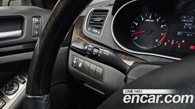 Kia K7 2013 — photo 17