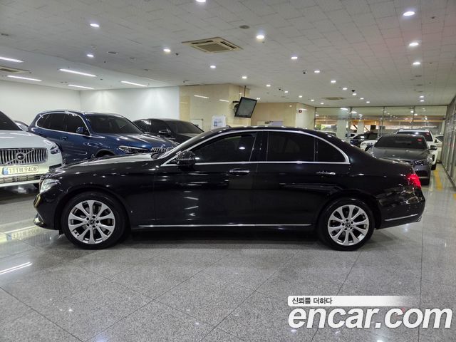 Mercedes-Benz E-Class 2020 — photo 3