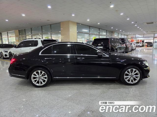 Mercedes-Benz E-Class 2020 — photo 5