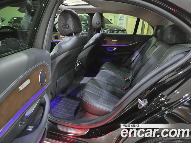 Mercedes-Benz E-Class 2020 — photo 7