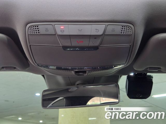 Mercedes-Benz E-Class 2020 — photo 16