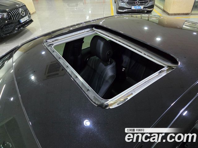 Mercedes-Benz E-Class 2020 — photo 17