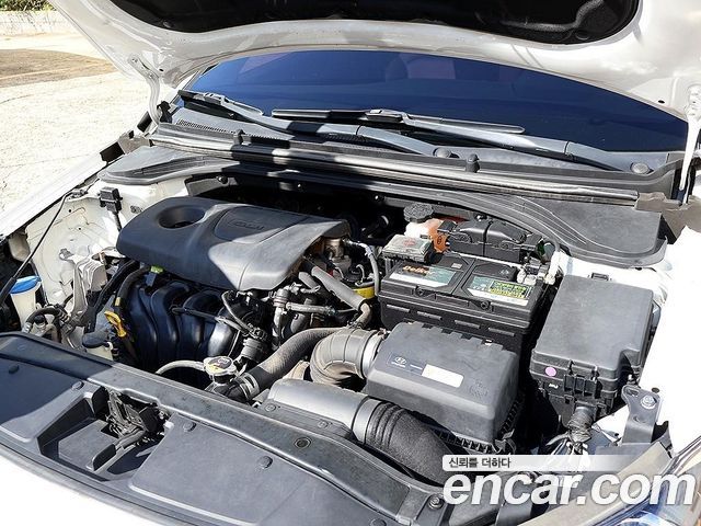 Hyundai AVANTE 2018 — photo 7