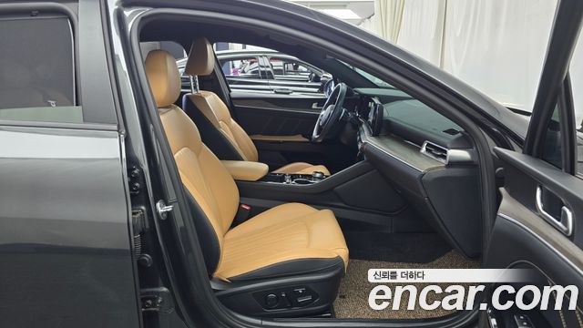 Kia K5 2022 — photo 11