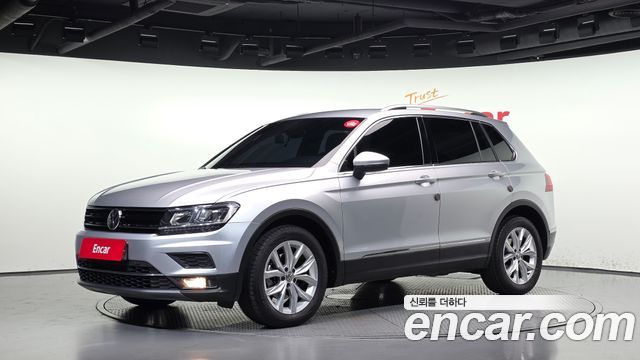 Volkswagen Tiguan 2018 — photo 1