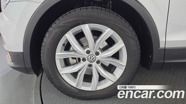Volkswagen Tiguan 2018 — photo 5