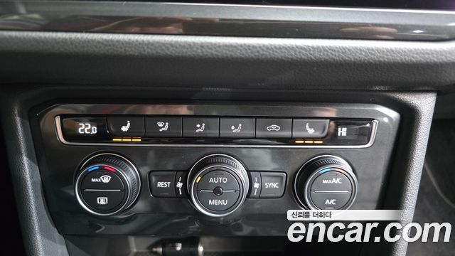 Volkswagen Tiguan 2018 — photo 17
