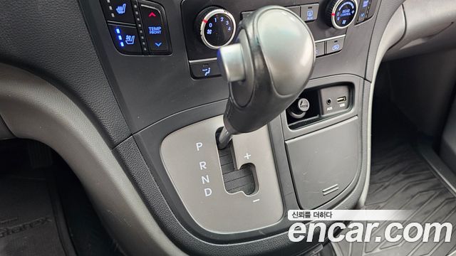 Hyundai Starex 2019 — photo 9