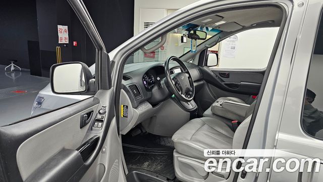 Hyundai Starex 2019 — photo 10