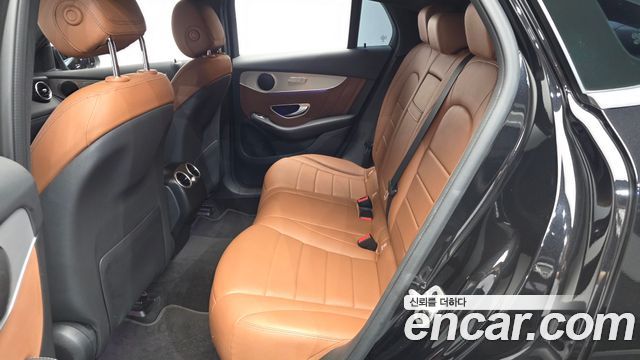 Mercedes-Benz GLC-Class 2021 — photo 17