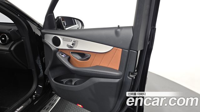 Mercedes-Benz GLC-Class 2021 — photo 14