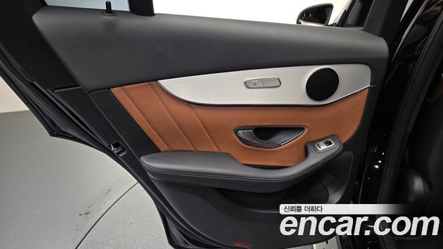 Mercedes-Benz GLC-Class 2021 — photo 15
