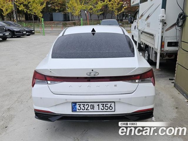 Hyundai AVANTE 2023 — photo 4