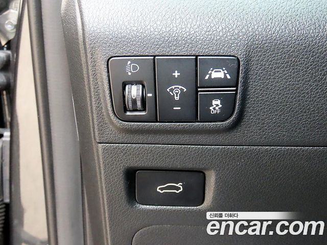 Kia K5 2020 — photo 12