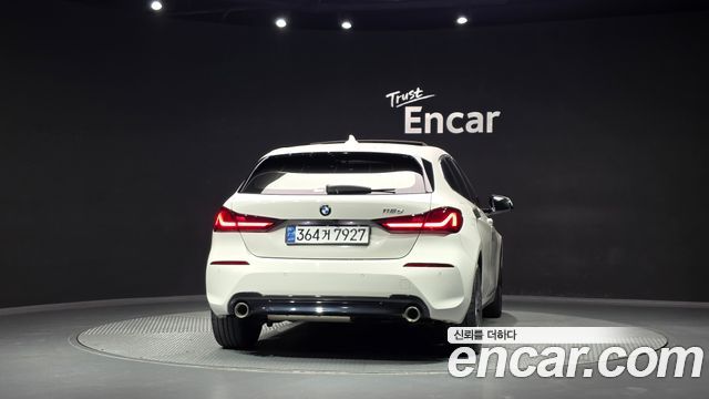 BMW 1-Series 2020 — photo 4