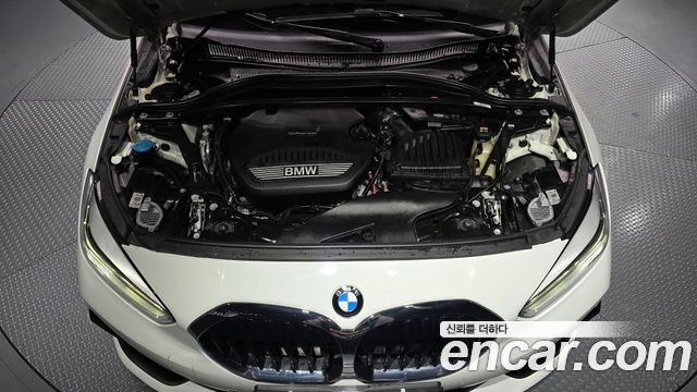 BMW 1-Series 2020 — photo 6