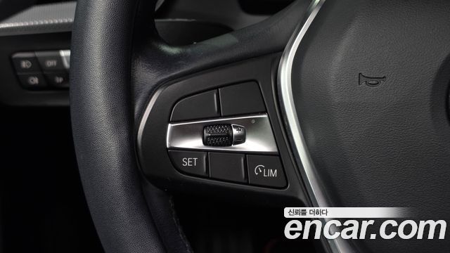 BMW 1-Series 2020 — photo 20