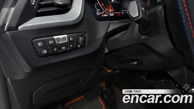 BMW 1-Series 2020 — photo 22