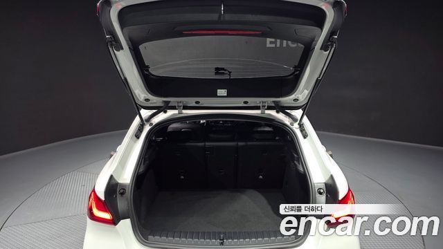 BMW 1-Series 2020 — photo 33