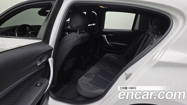 BMW 1-Series 2018 — photo 23
