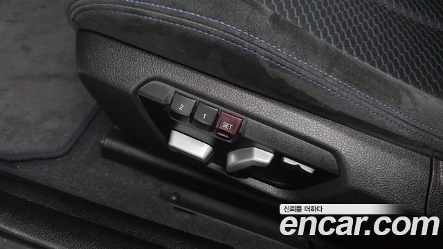 BMW 1-Series 2018 — photo 32