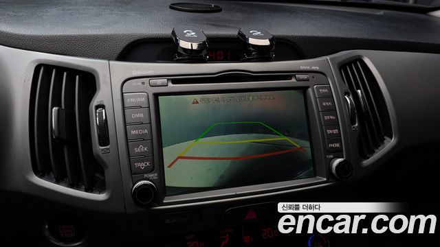 Kia Sportage 2016 — photo 14