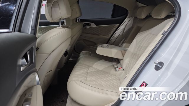 Genesis G70 2020 — photo 17