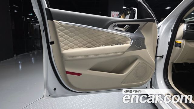 Genesis G70 2020 — photo 14