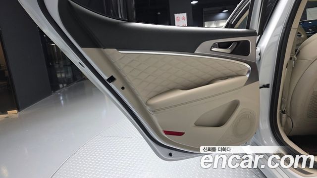 Genesis G70 2020 — photo 15