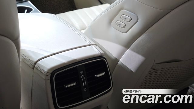 Genesis G70 2020 — photo 29