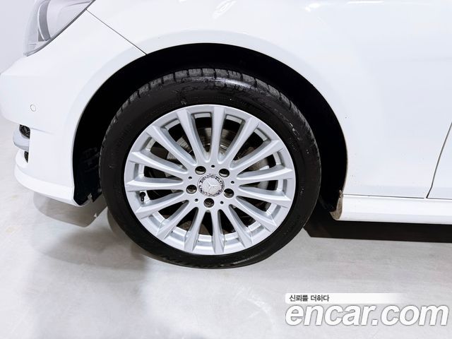 Mercedes-Benz C-Class 2014 — photo 20