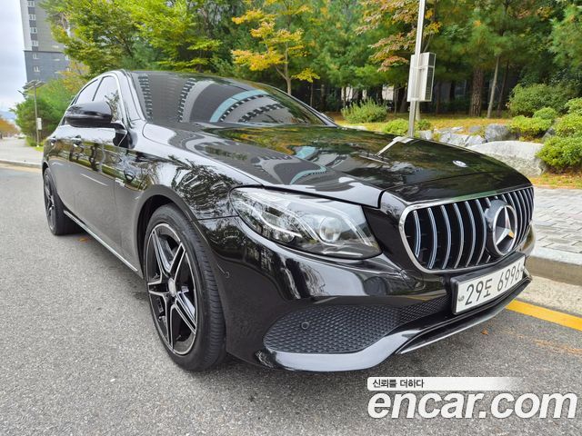Mercedes-Benz E-Class 2017 — photo 1
