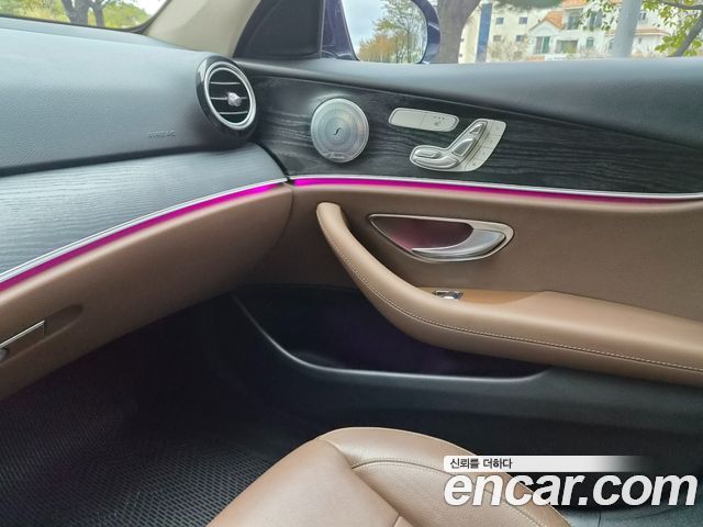 Mercedes-Benz E-Class 2017 — photo 7