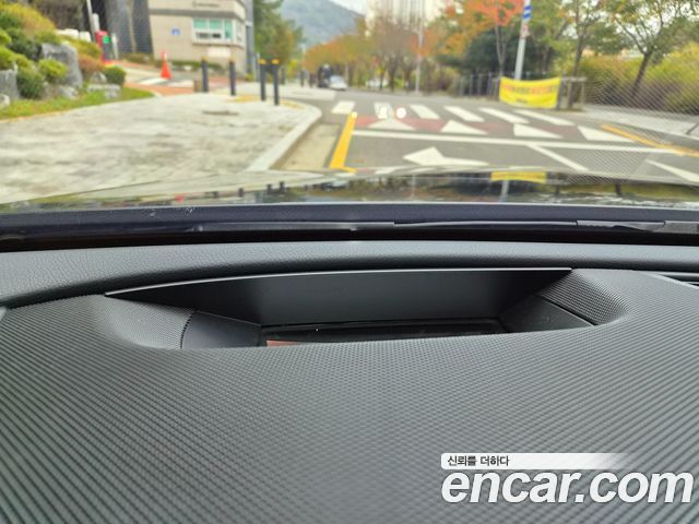 Mercedes-Benz E-Class 2017 — photo 12