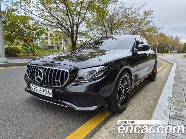 Mercedes-Benz E-Class 2017 — photo 15