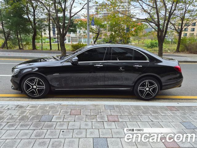 Mercedes-Benz E-Class 2017 — photo 17