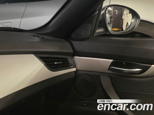 BMW Z4 2009 — photo 8