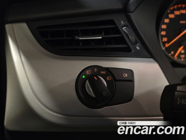 BMW Z4 2009 — photo 10